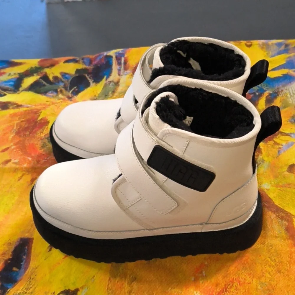 UGG Australia Neumel Platform Boot White Leather Size 3 Girl UK 2 EU 35